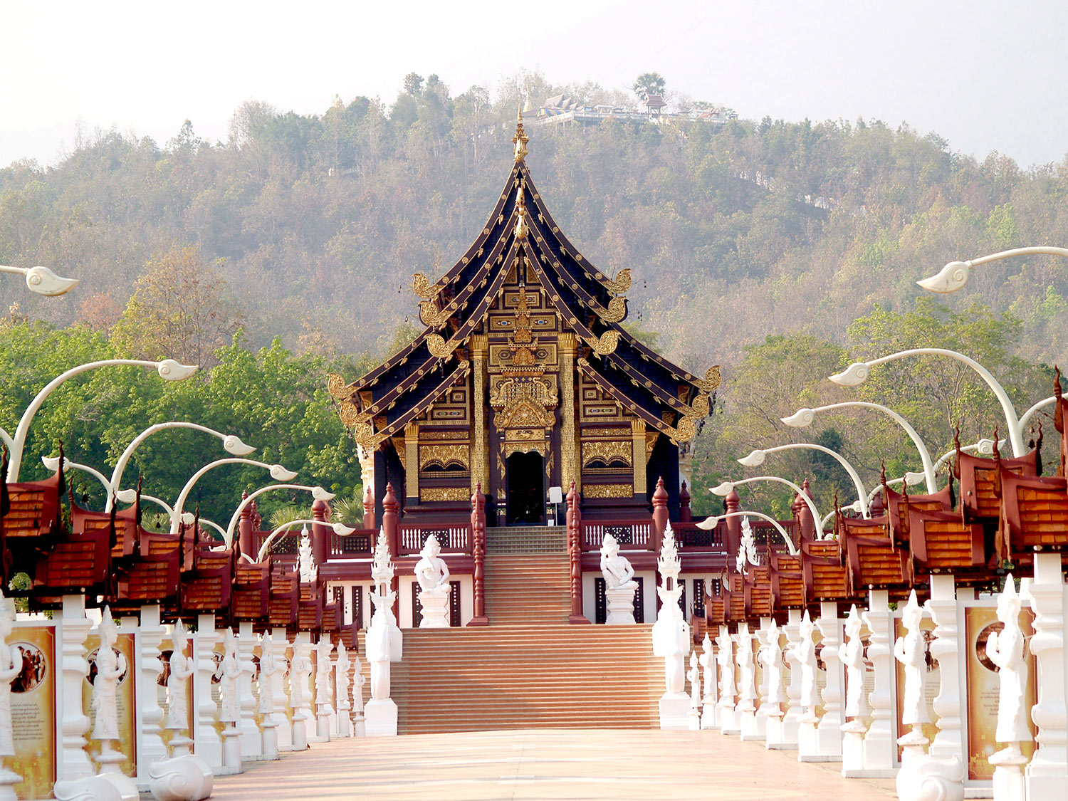 Palais Royal Chiang Mai Amedasie